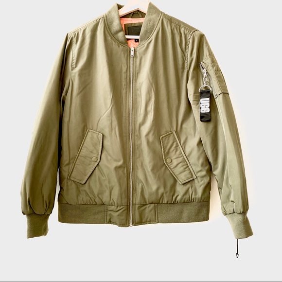 UGG Women’s Frances Oversized Bomber - Picture 12 of 16